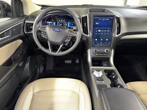 Certified 2024 Ford Edge SEL w/ Convenience Package AWD/4WD image 8