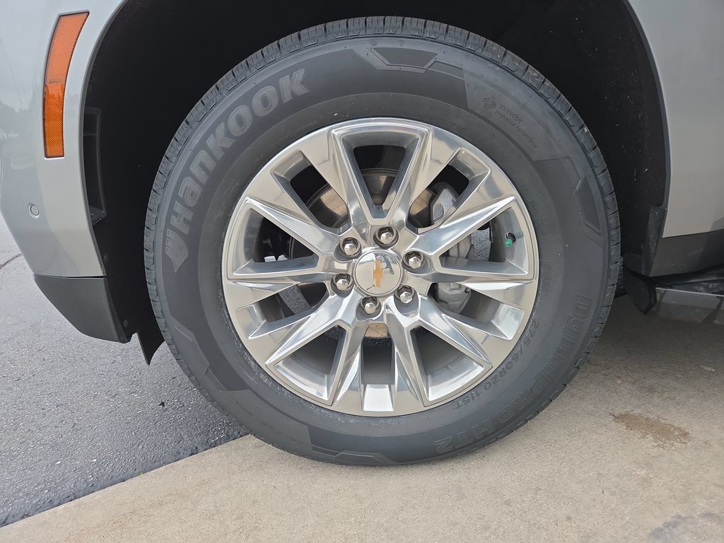 Certified 2025 Chevrolet Tahoe Premier AWD/4WD image 32