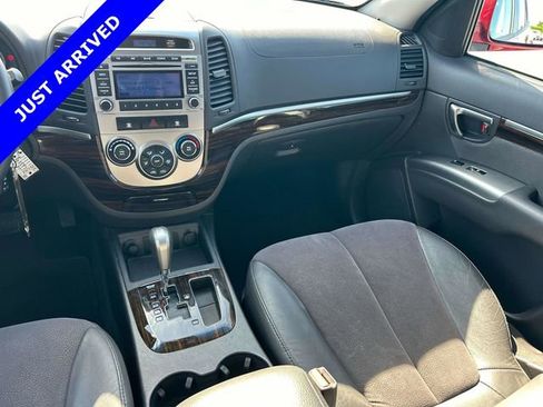 Used 2011 Hyundai Santa Fe SE FWD image 14