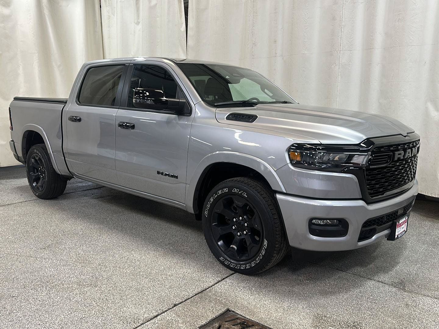 Used 2025 RAM 1500 Big Horn AWD/4WD image 7