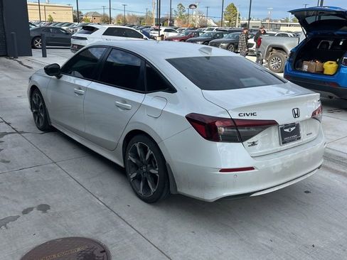 Used 2025 Honda Civic Sport Touring image 5