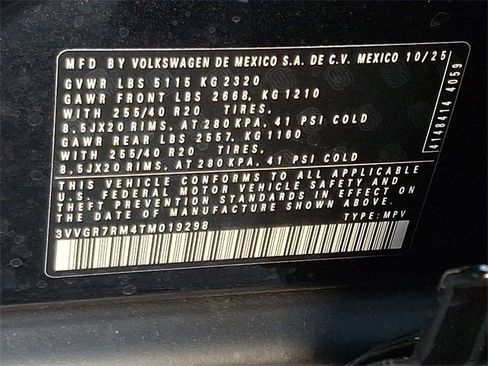 New 2026 Volkswagen Tiguan SE R-Line image 11