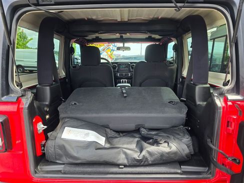 Used 2021 Jeep Wrangler Sport AWD/4WD image 14