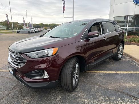 Certified 2024 Ford Edge Titanium image 3