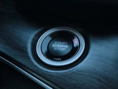 Used 2022 Jeep Grand Cherokee Limited 4xe image 21