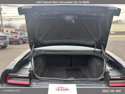 Used 2015 Dodge Challenger R/T Plus image 22