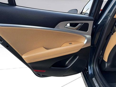 Used 2022 Genesis G70 2.0T w/ Prestige Package image 38