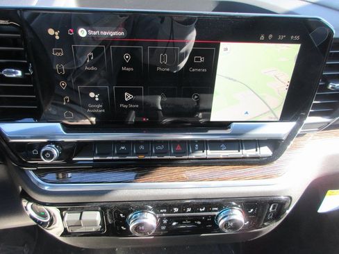 New 2026 GMC Sierra 1500 SLE image 19