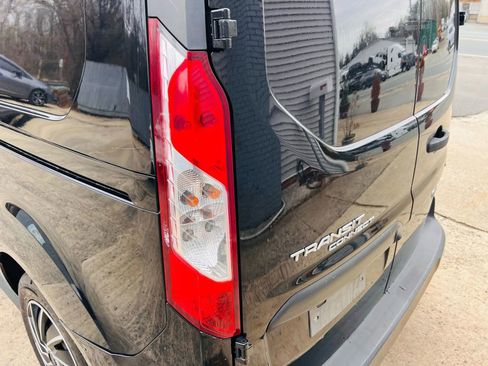 Used 2017 Ford Transit Connect XLT image 10