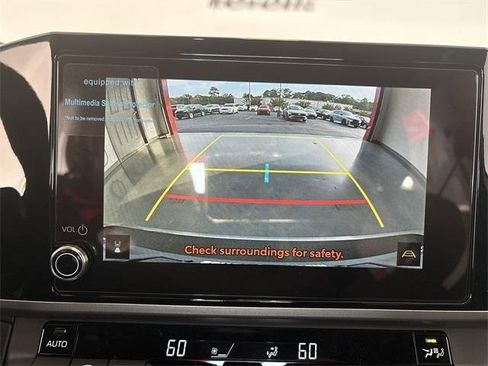 Used 2026 Toyota Camry SE image 18