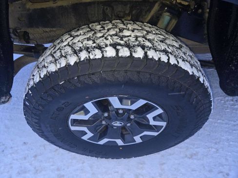 Used 2016 Toyota Tacoma TRD Off-Road image 24