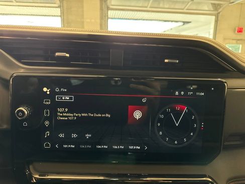 Used 2024 GMC Sierra 3500 AT4 w/ AT4 Premium Plus Package AWD/4WD image 27