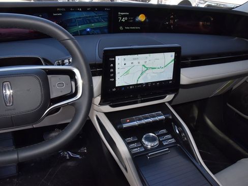 New 2026 Lincoln Nautilus Reserve image 27