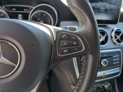 Used 2018 Mercedes-Benz GLA 250 4MATIC image 20