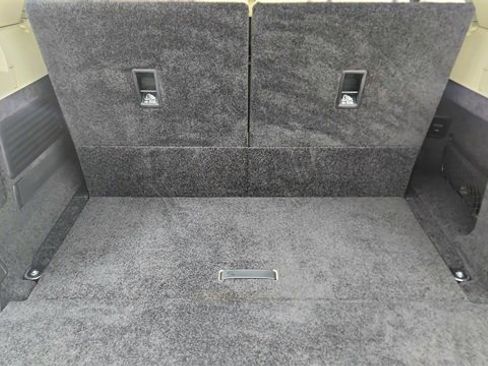 Used 2024 Land Rover Range Rover Long Wheelbase SE image 15