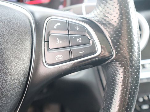 Used 2016 Mercedes-Benz GLC 300 4MATIC image 32