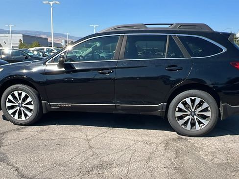 Used 2017 Subaru Outback 2.5i Limited AWD/4WD image 8