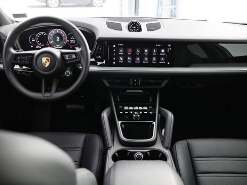 Used 2024 Porsche Cayenne Coupe AWD/4WD image 27