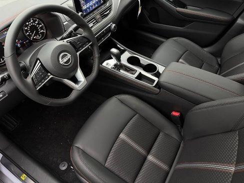 New 2025 Nissan Altima 2.5 SR image 16