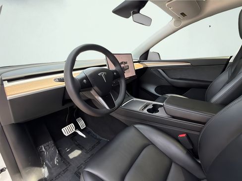 Used 2023 Tesla Model Y Performance AWD/4WD image 22