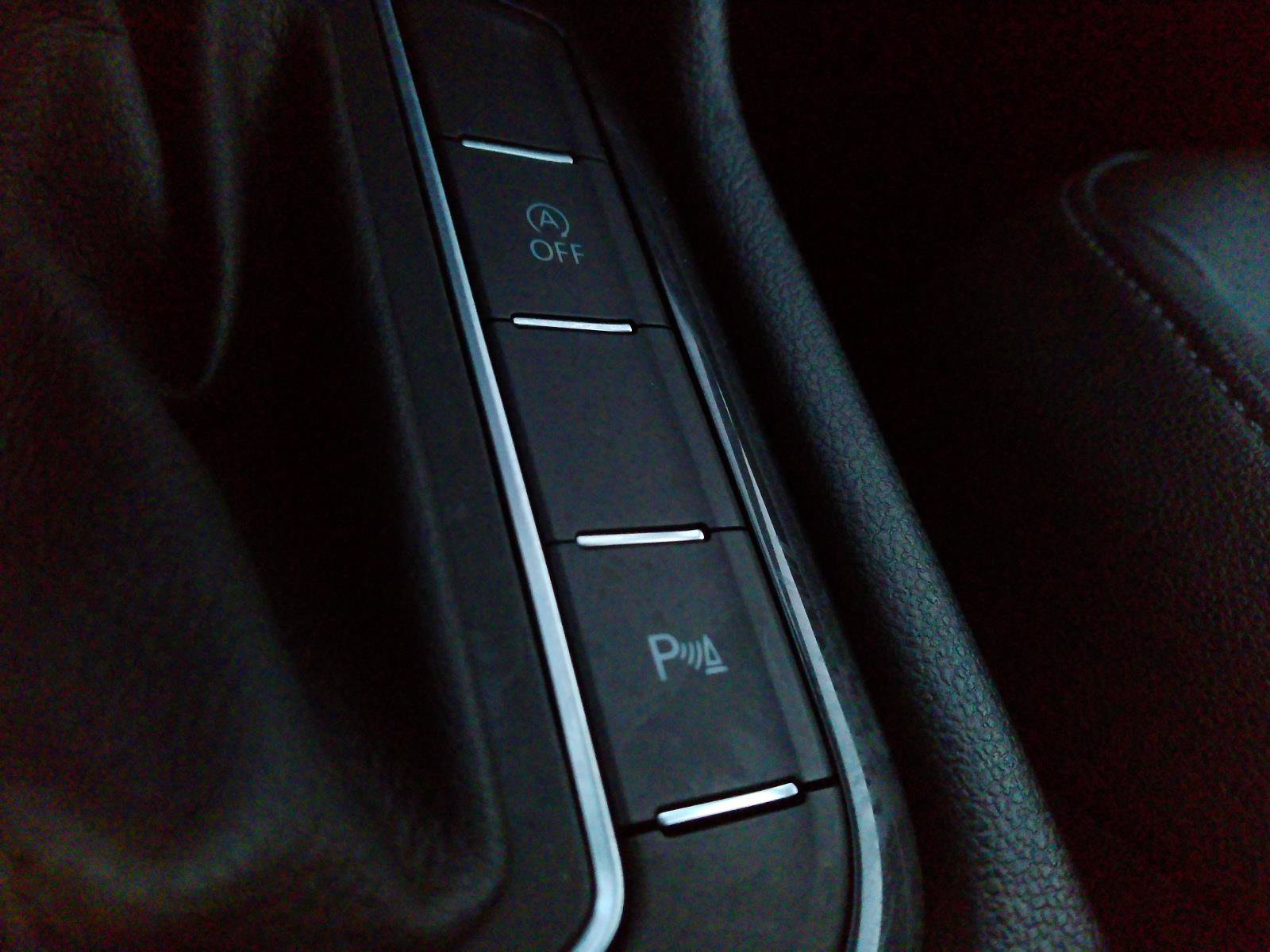 Used 2019 Volkswagen Tiguan SEL Premium R-Line AWD/4WD image 14