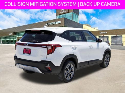 Used 2024 Kia Seltos LX image 5