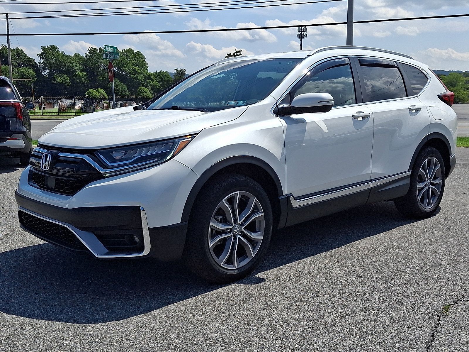 Used 2022 Honda CR-V Touring image 3