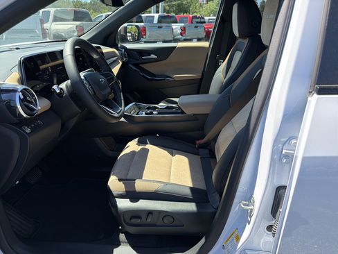 New 2026 Chevrolet Equinox ACTIV w/ Safety and Technology Package AWD/4WD image 9