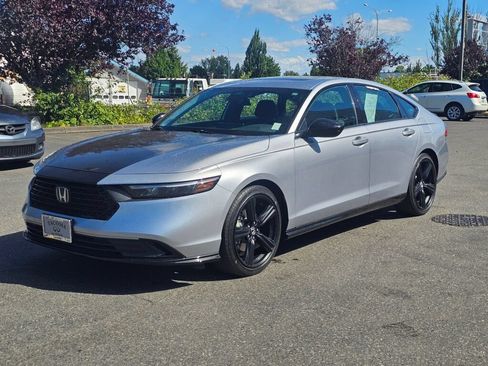 Used 2023 Honda Accord Sport image 3
