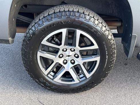 Used 2020 Chevrolet Silverado 1500 LT Trail Boss image 18