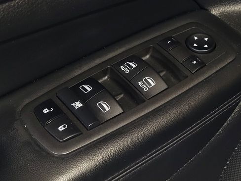Used 2021 Jeep Grand Cherokee Laredo RWD image 27