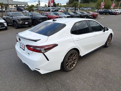 Used 2024 Toyota Camry SE w/ Convenience Package image 2