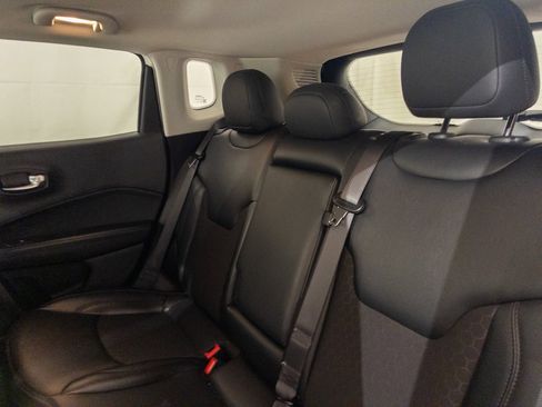 Used 2021 Jeep Compass Latitude image 11