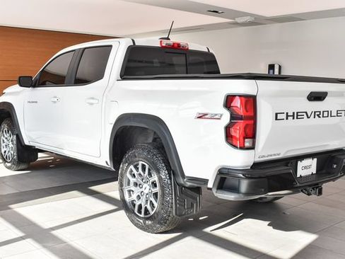 Used 2024 Chevrolet Colorado Z71 w/ Z71 Convenience Package 2 AWD/4WD image 8