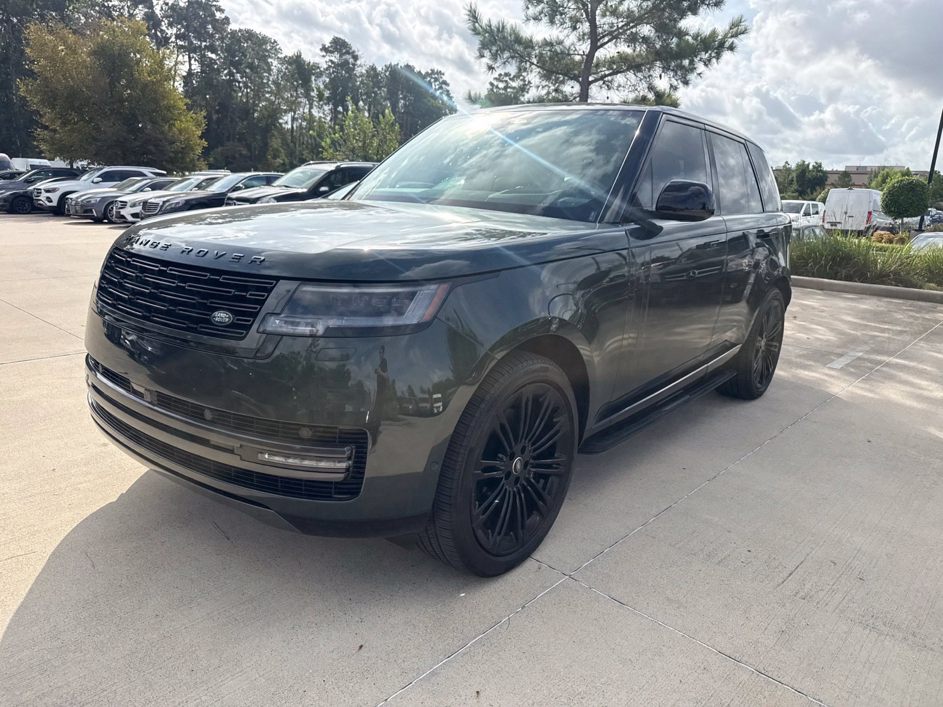Used 2025 Land Rover Range Rover SE AWD/4WD image 8