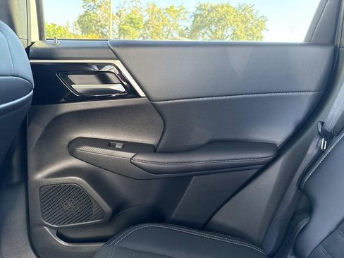 New 2025 Mitsubishi Outlander SE AWD/4WD image 16