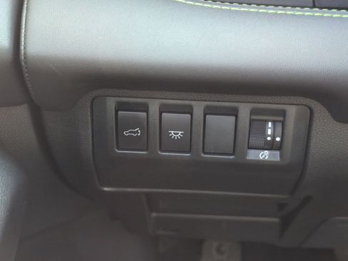 Used 2025 Subaru Ascent Bronze Edition image 25