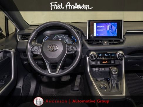 Used 2024 Toyota RAV4 SE w/ Convenience Package AWD/4WD image 7