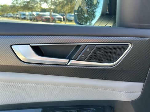 Certified 2025 Volkswagen Atlas Peak Edition SE image 18