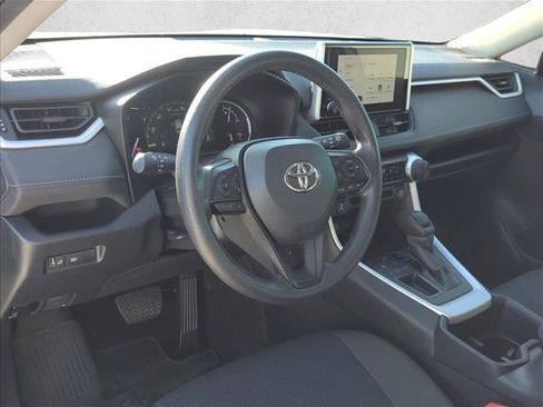 Used 2024 Toyota RAV4 LE FWD image 9