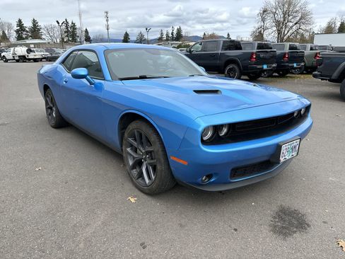 Used 2023 Dodge Challenger SXT w/ Blacktop Package image 6