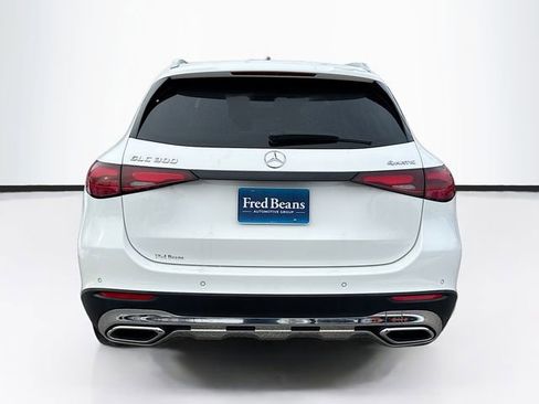 Used 2025 Mercedes-Benz GLC 300 4MATIC image 6