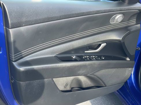 Certified 2023 Hyundai Elantra Limited image 20