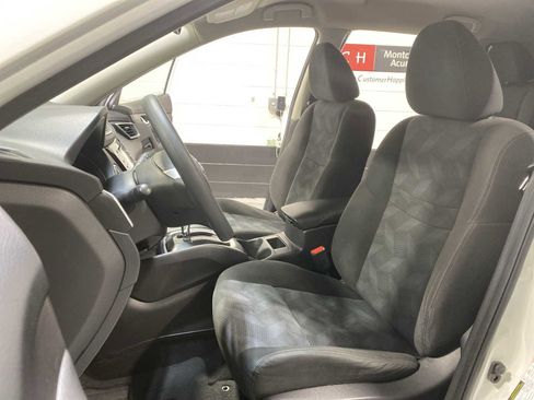 Used 2016 Nissan Rogue SV image 11