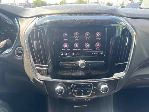 Used 2021 Chevrolet Traverse LS FWD image 17