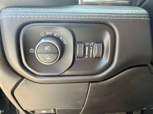 Used 2020 RAM 2500 Limited AWD/4WD image 19