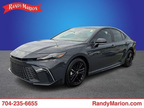 Used 2026 Toyota Camry SE w/ Convenience Package FWD image 1