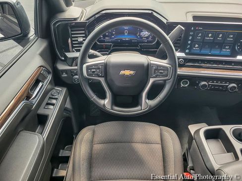 Certified 2024 Chevrolet Silverado 1500 LT AWD/4WD image 13