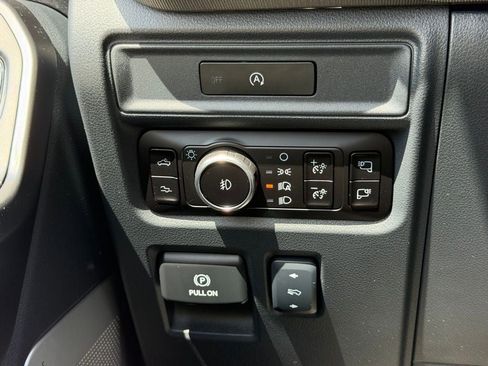 Used 2025 Ford F150 Raptor AWD/4WD image 34