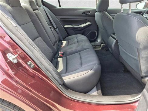 Used 2024 Nissan Altima 2.5 SV w/ SV Premium Package FWD image 19